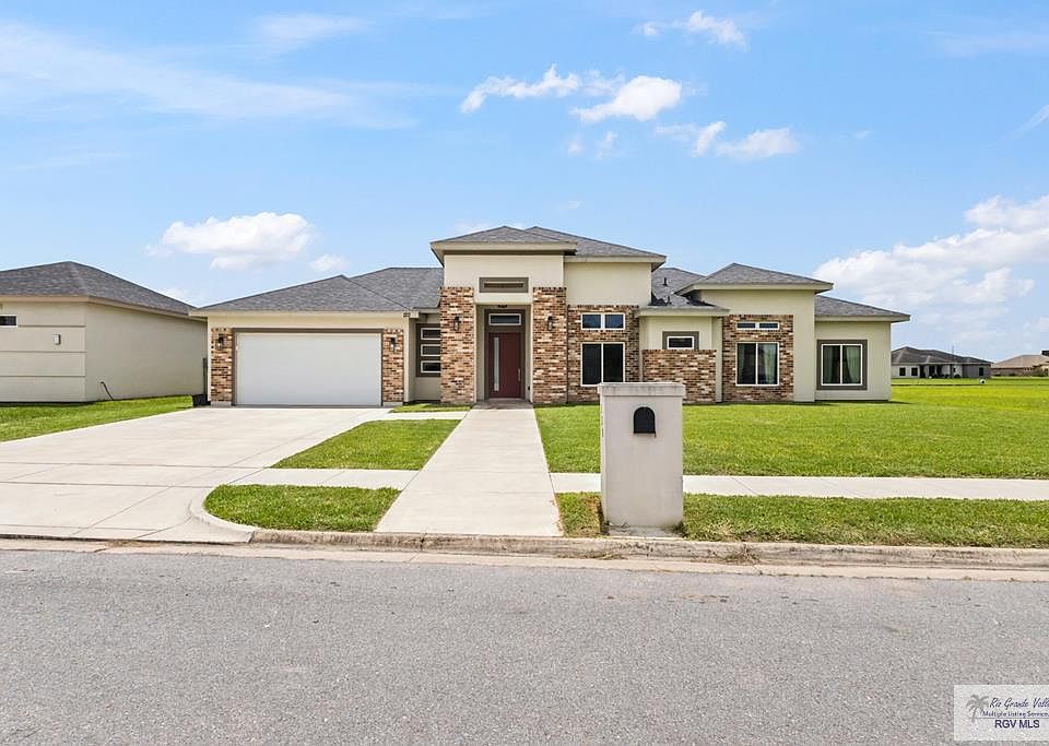 1st image of 120 Canteros Dr