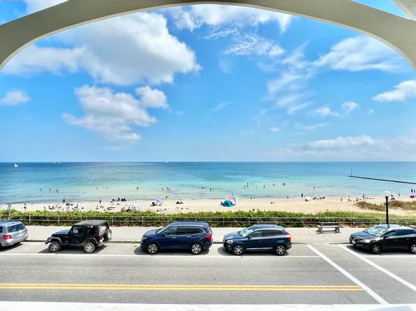 1 Narragansett Ave, Oak Bluffs, MA 02557