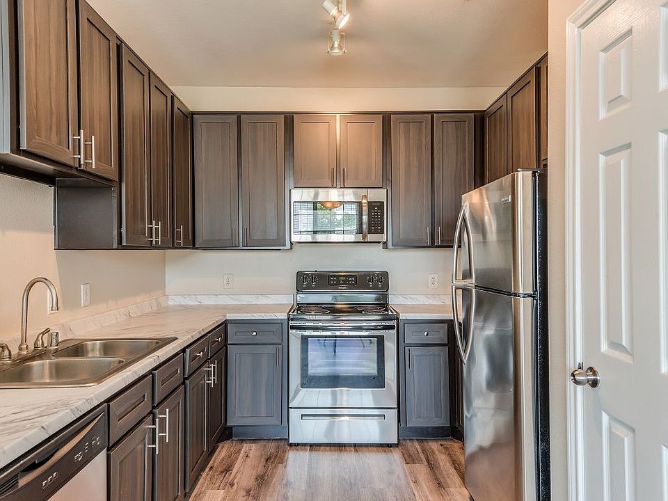 1st image of 3101 Vista Dr APT 4305
