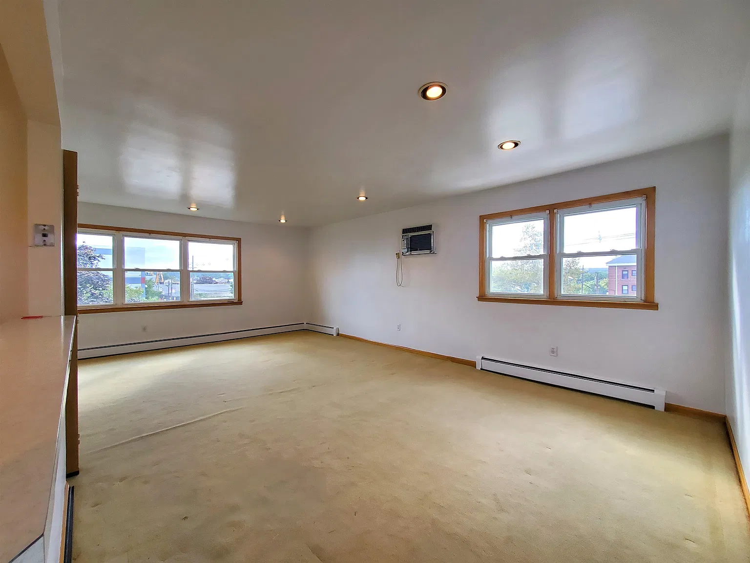 3 bed, 2.0 bath, $2,200 — Photo 3