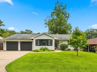 222 Hillcrest Dr, Geneseo, IL 61254