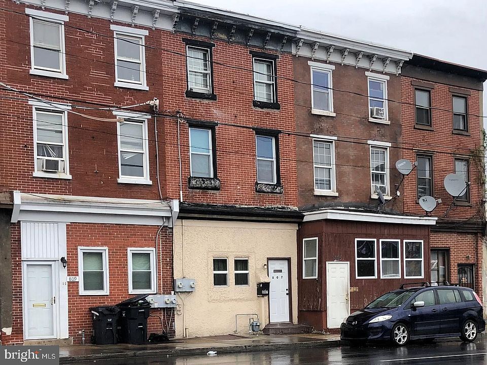 1st image of 807 W 4th St