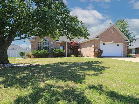 2nd image of 614 Leisure Ln
