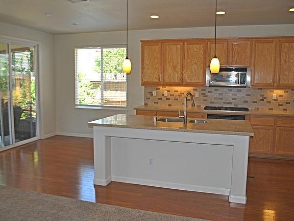 2nd image of 710 Corsley Ln