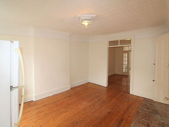 2nd image of 523 Henry St #4