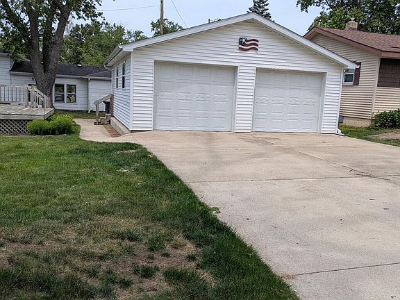 5th image of 9567 Maplewood Ave