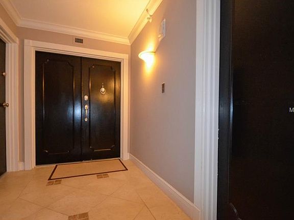 4th image of 3301 Bayshore Blvd Unit 910A