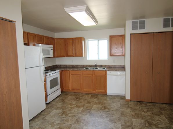 104 Gardens Ct APT 9