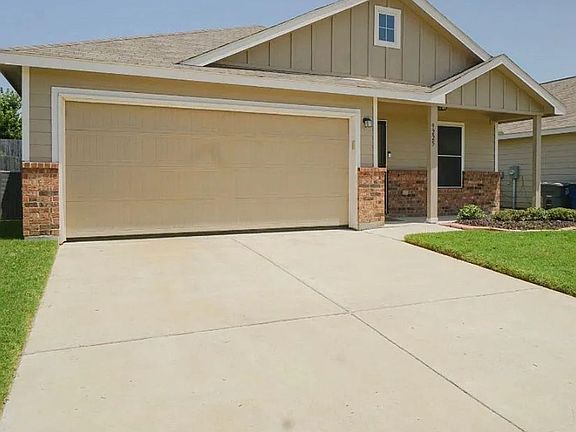 3rd image of 9225 Marilyn Pl