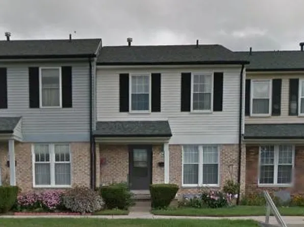 3422 Burbank Dr, Ann Arbor, MI 48105