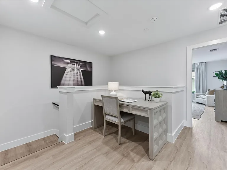 9304 Felix Sparke Dr — Photo 13