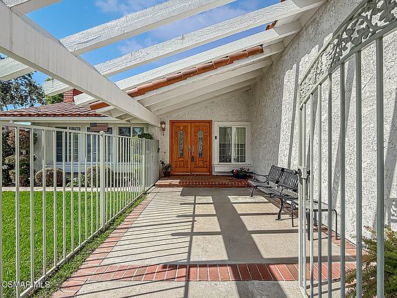 5th image of 3243 Emerald Ave