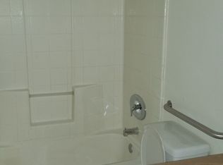 821 S Gramercy Pl #103, Los Angeles, CA 90005