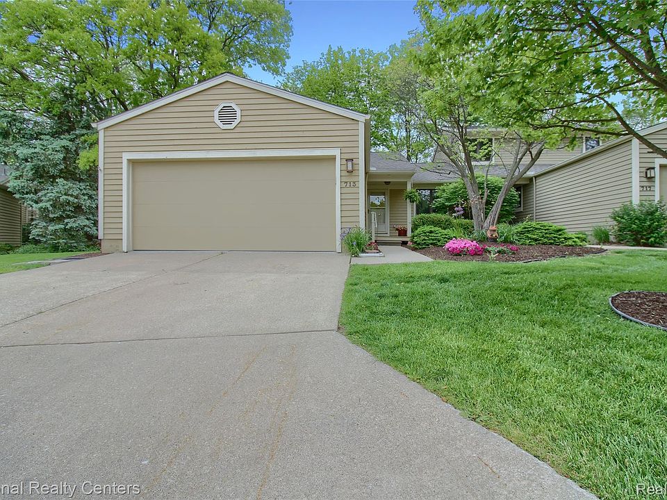 1st image of 713 Woodcreek Cir Unit 26