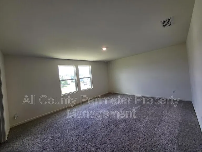 212 Cottontail Ln — Photo 11