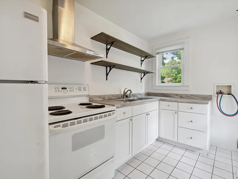 1302 Ogden Ave — Photo 11