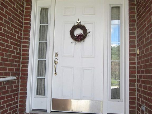 4th image of 3810 E Callery Ct
