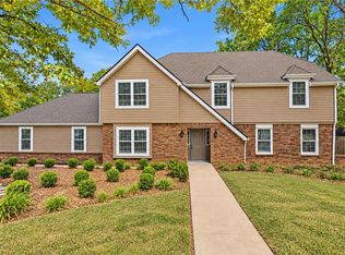 2548 E Golden Oaks Dr, Fayetteville, AR 72703