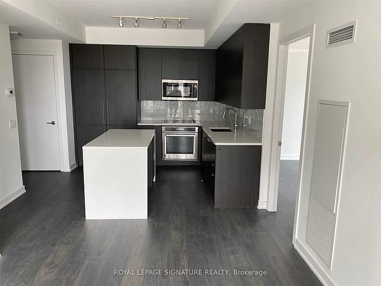 38 Iannuzzi St #810 — Photo 3
