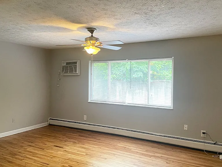 550 Lowell Ave — Photo 41