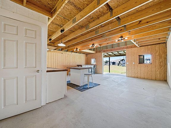 3rd image of 5382 Kirkwood Dr