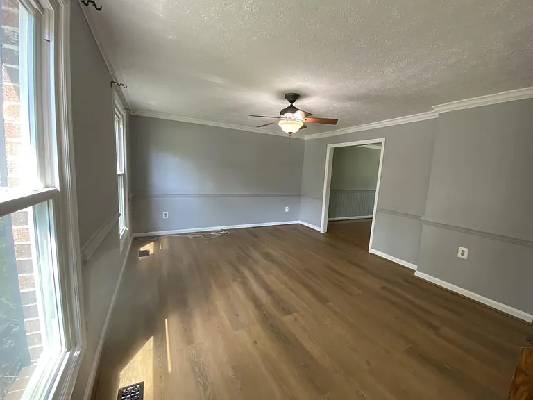 8513 Woodfall Rd — Photo 2