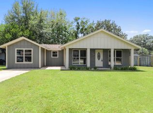108 Stennis Ave, Ocean Springs, MS 39564