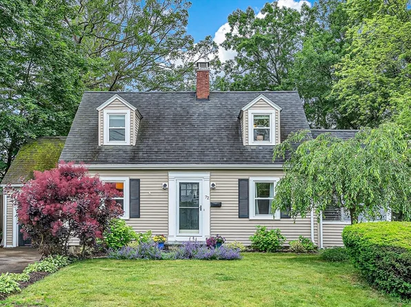 72 Marlboro St, Dedham, MA 02026