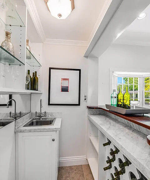 547 Loring Ave — Photo 12