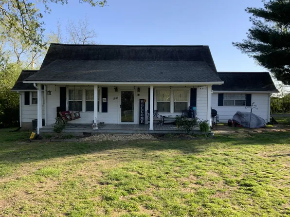 1907 Grand Center Rd, Chickamauga, GA 30707