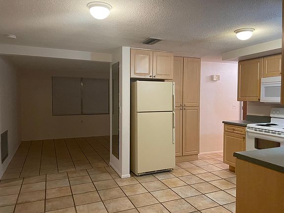 5th image of 5631 Casino Dr