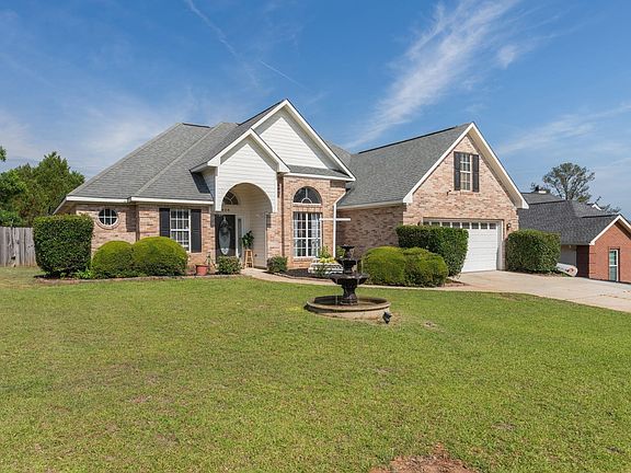 2nd image of 428 Cross Creek Way