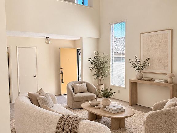 3rd image of 3962 Mesa Circle Dr APT A
