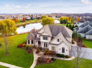 4N735 Blue Lake Cir W, St Charles, IL 60175