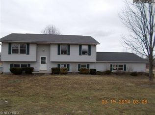 465 Hanson Pl, Geneva, OH 44041