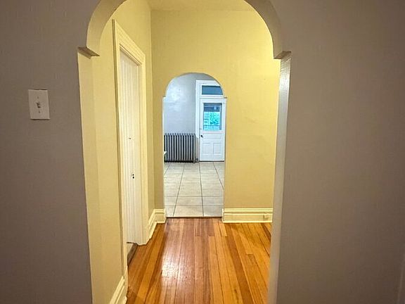 5th image of 2211 Jules St #2F