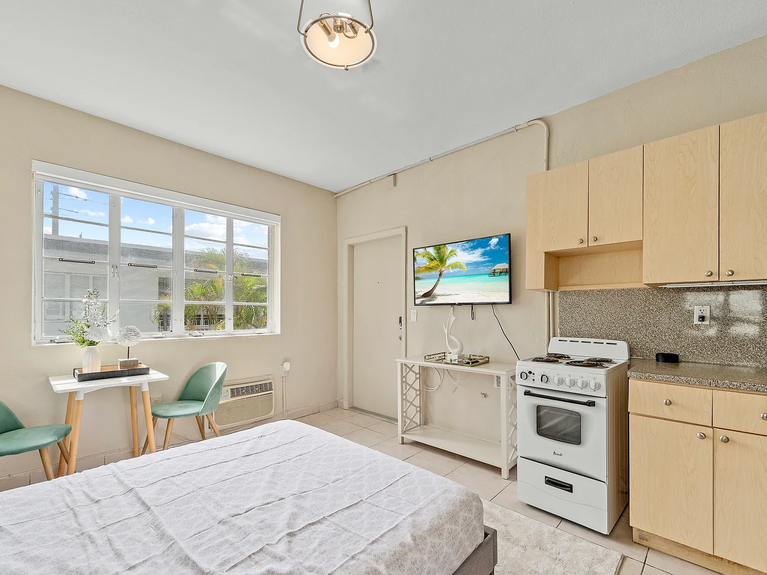 Studio, 400 sqft, $1,550 — Photo 1