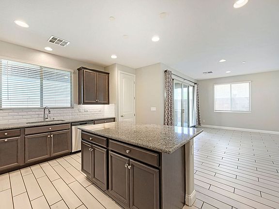 3rd image of 164 Pace Ave