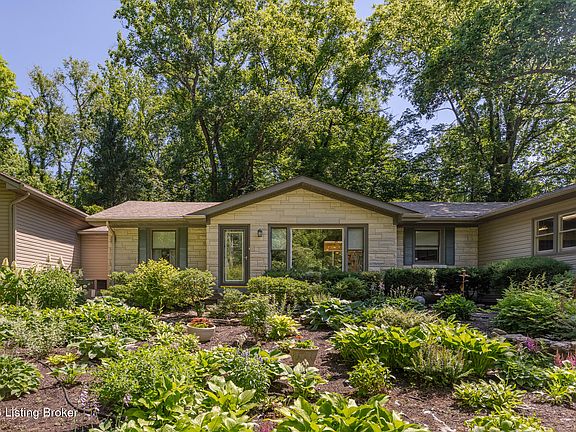 4th image of 4010 Altawood Ct