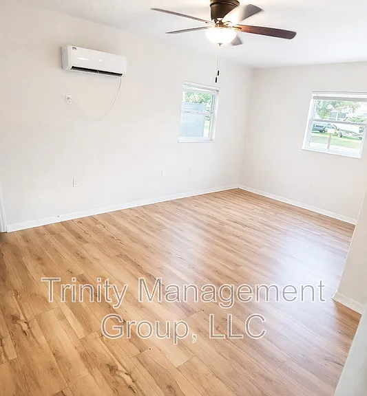 7131 Carlow St — Photo 17