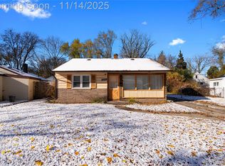 22821 Manistee St, Oak Park, MI 48237