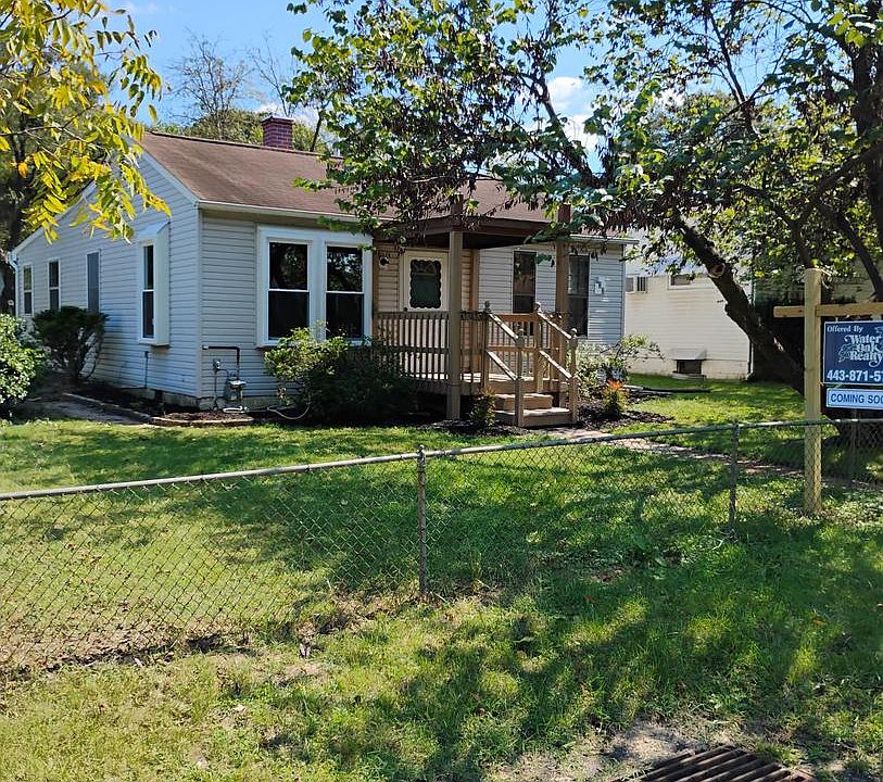 1st image of 933 Andrews Rd