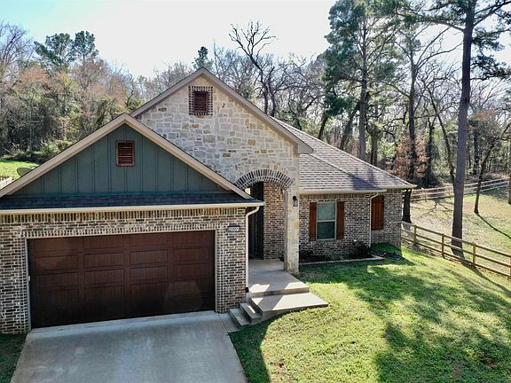 3rd image of 20851 Lakeview Dr