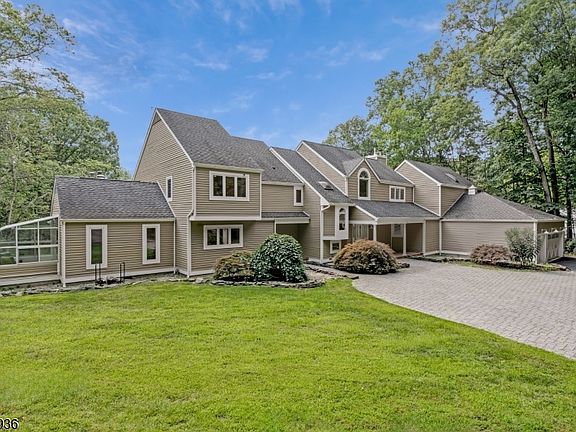 3rd image of 101 Rippling Brook Way