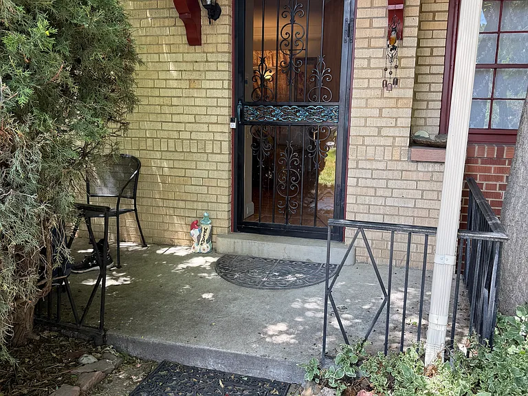 1175 S Dale Ct — Photo 41