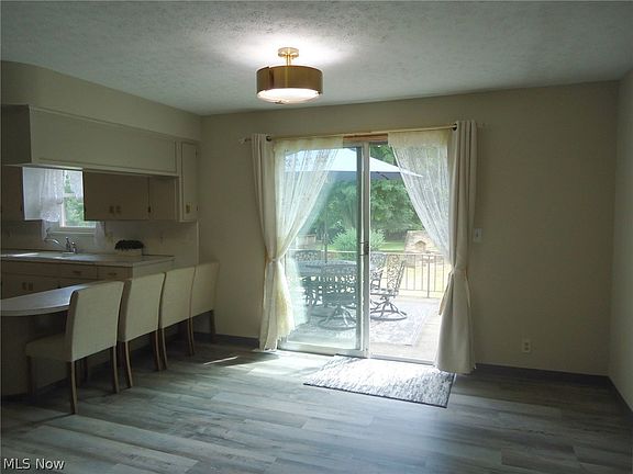 5th image of 1121 Sharlene Dr