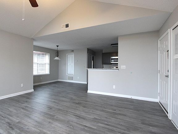 5th image of 815 Dunes Way
