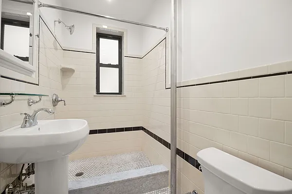 Rented by Compass | media 9