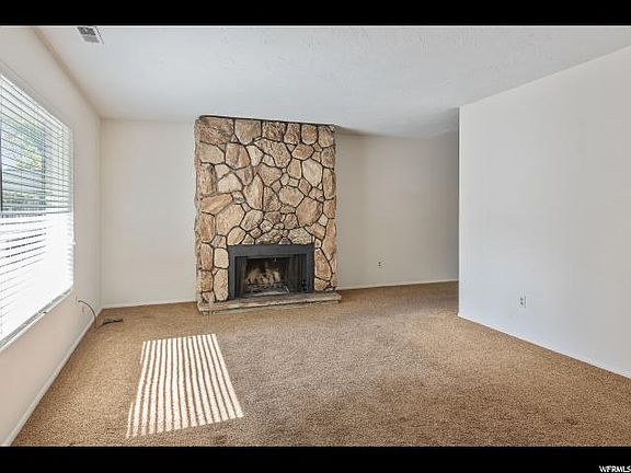 3rd image of 1342 E Hidden Creek Ct