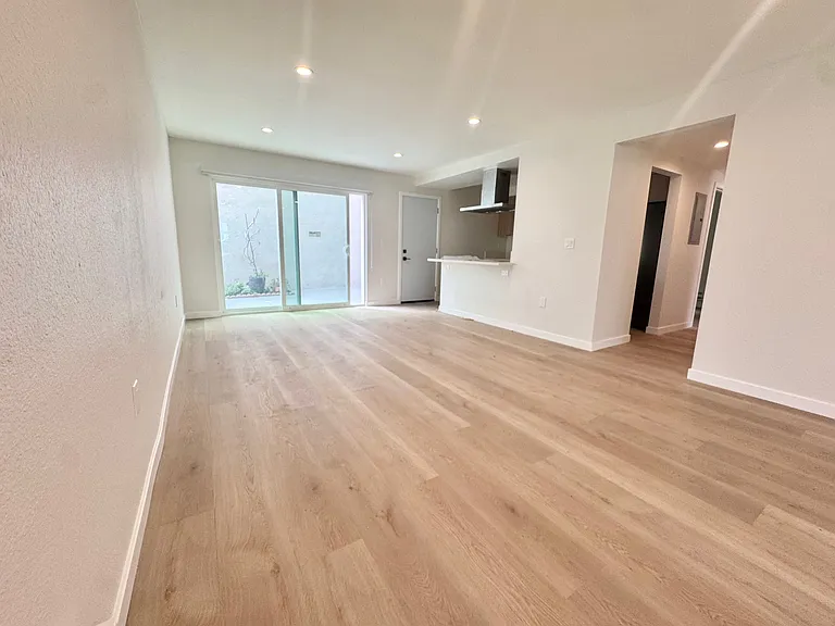 1302 Amethyst St #A — Photo 2